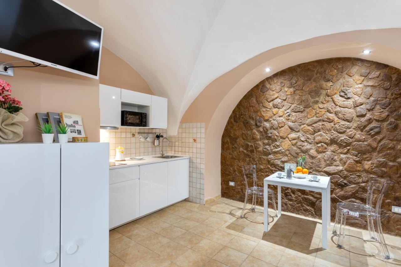 Cerami Studio Flat Catania-Fontanarossai nemzetközi repülőtér Kültér fotó
